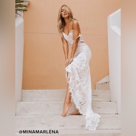 Lulu’s Flynn White Lace Maxi Wedding Dress Size S - Picture 3 of 14